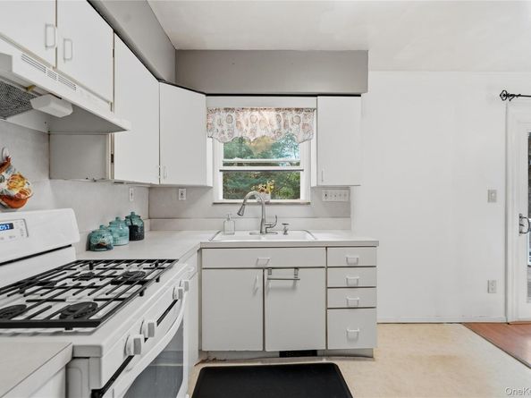 42 Fig Street, Central Islip NY 11722