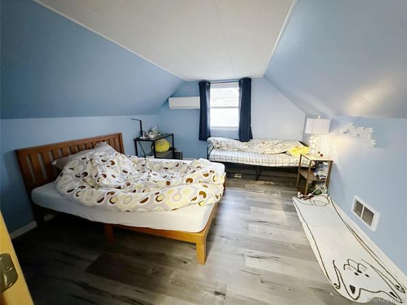 69 Virginia Avenue, Plainview NY 11803