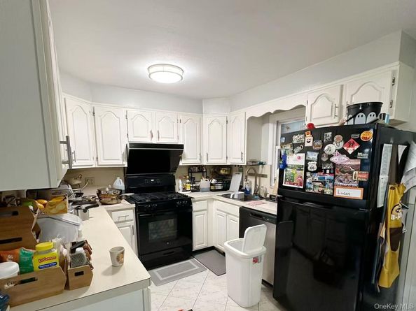 69 Virginia Avenue, Plainview NY 11803