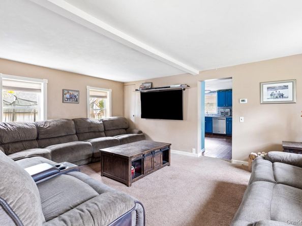 14 Comus Road, Rocky Point NY 11778