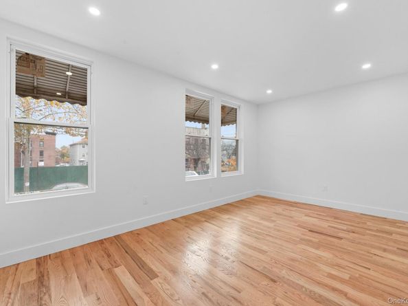 741 E 227th Street, Bronx NY 10466