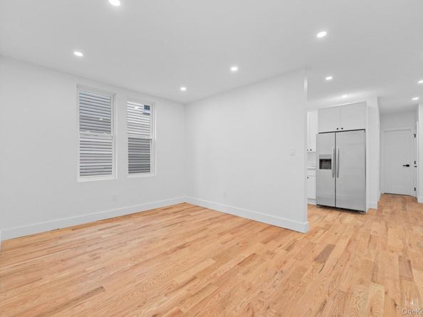 741 E 227th Street, Bronx NY 10466