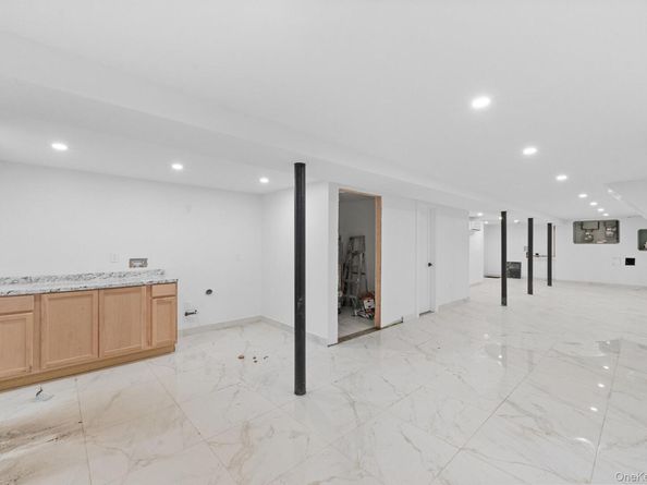 741 E 227th Street, Bronx NY 10466