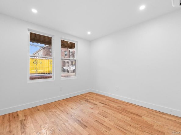 741 E 227th Street, Bronx NY 10466