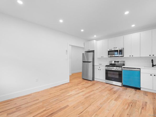 741 E 227th Street, Bronx NY 10466