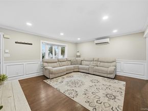 32 Beachwood Drive, Babylon NY 11702