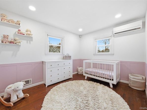 32 Beachwood Drive, Babylon NY 11702