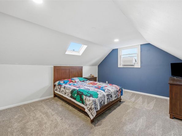 32 Beachwood Drive, Babylon NY 11702