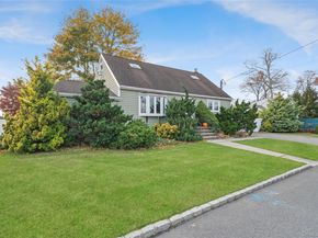 32 Beachwood Drive, Babylon NY 11702