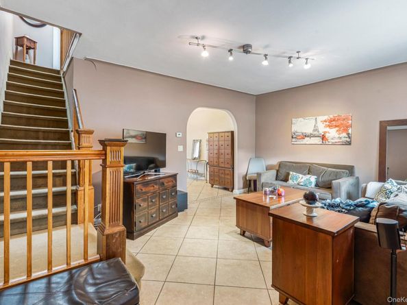 151-35 20th Road, Whitestone NY 11357