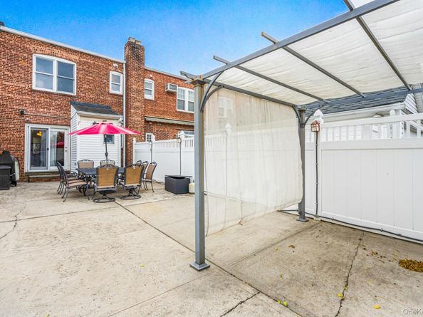 151-35 20th Road, Whitestone NY 11357