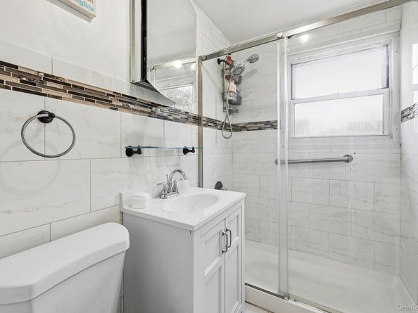 1807 Shipley 2, Valley Stream NY 11580