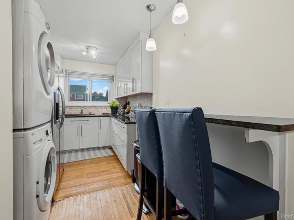 1807 Shipley 2, Valley Stream NY 11580