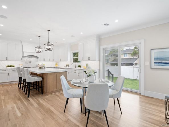 7 Cedar Avenue, Bethpage NY 11714