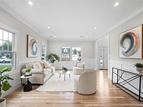 7 Cedar Avenue, Bethpage NY 11714