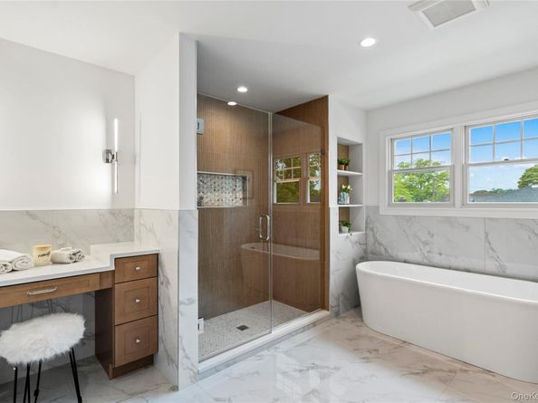 7 Cedar Avenue, Bethpage NY 11714