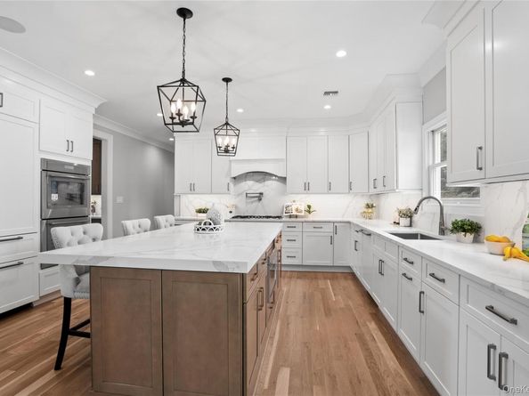 7 Cedar Avenue, Bethpage NY 11714