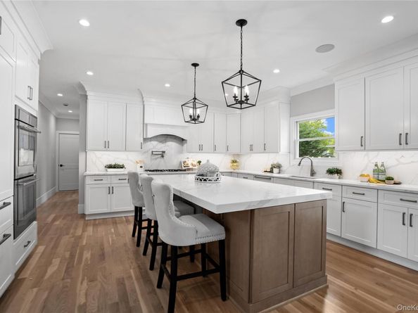 7 Cedar Avenue, Bethpage NY 11714