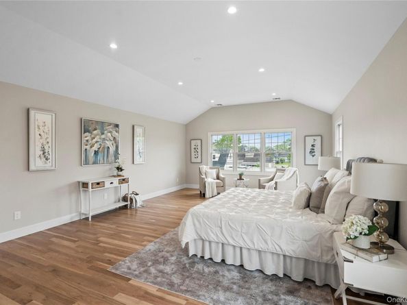 7 Cedar Avenue, Bethpage NY 11714