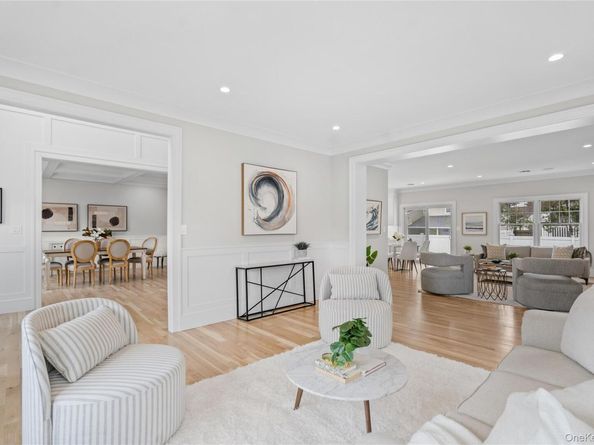 7 Cedar Avenue, Bethpage NY 11714