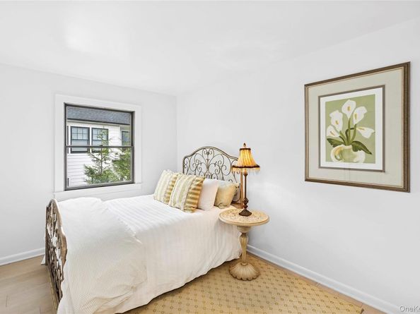 13 Willow Shade Avenue, East Quogue NY 11942