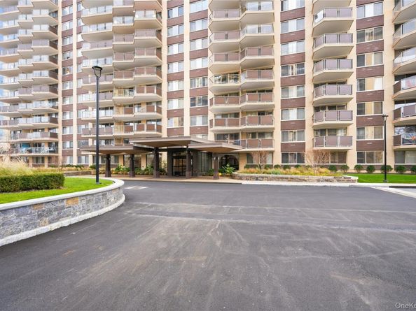 18-15 215th Street 14S, Bayside NY 11360