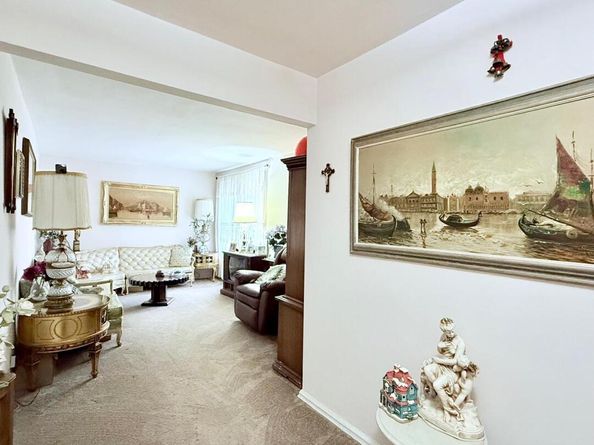 83-15 98 Street 3K, Woodhaven NY 11421