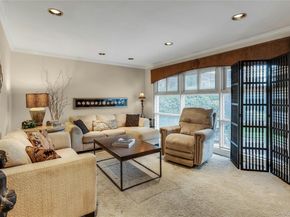 27 Abbey Lane, Plainview NY 11803