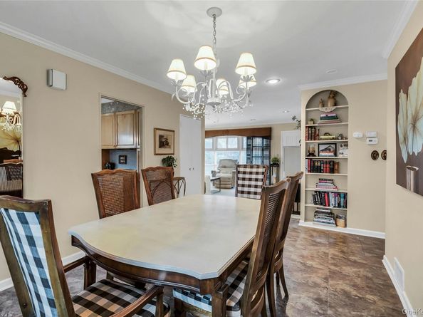 27 Abbey Lane, Plainview NY 11803