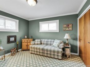 27 Abbey Lane, Plainview NY 11803