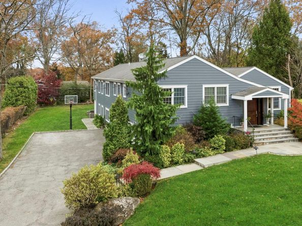 25 Andrea Lane, Scarsdale NY 10583