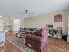 241-20 Northern Boulevard 6M, Little Neck NY 11362