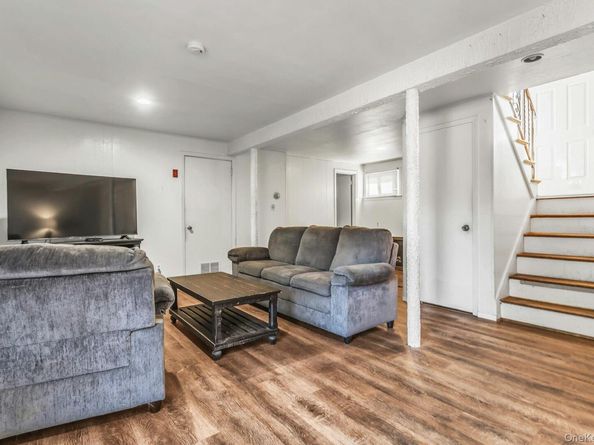 25 Stillwell Street, Huntington NY 11743