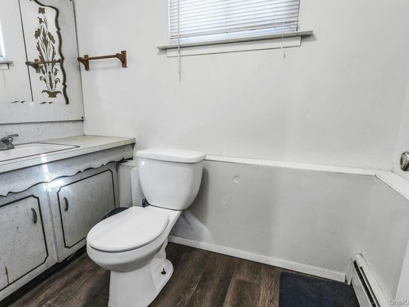 25 Stillwell Street, Huntington NY 11743