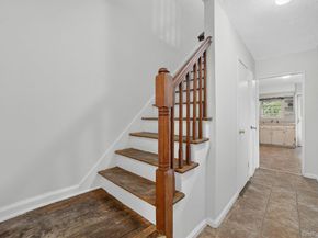1124 E 213th Street, Bronx NY 10469