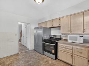 1124 E 213th Street, Bronx NY 10469