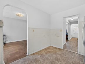 1124 E 213th Street, Bronx NY 10469