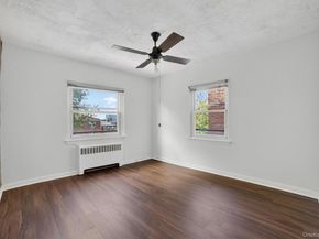 1124 E 213th Street, Bronx NY 10469