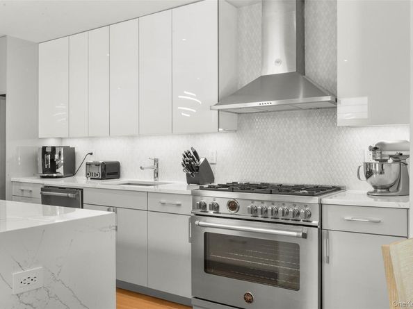208 Florence Street, Mamaroneck NY 10543