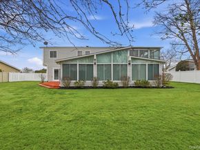 16 Seaway Drive, Copiague NY 11726