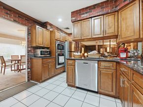 16 Seaway Drive, Copiague NY 11726