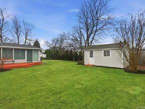 16 Seaway Drive, Copiague NY 11726
