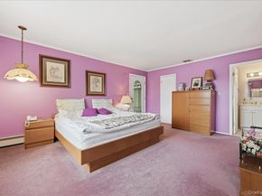 16 Seaway Drive, Copiague NY 11726