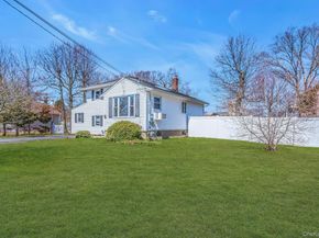 5 Diane Place, Bay Shore NY 11706