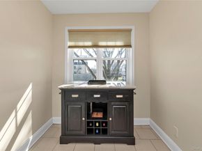 43 N Forest Avenue C23, Rockville Centre NY 11570