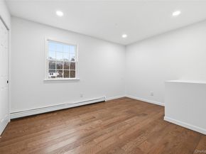 19 Sherwood Court, Ronkonkoma NY 11779