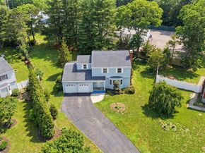 19 Sherwood Court, Ronkonkoma NY 11779