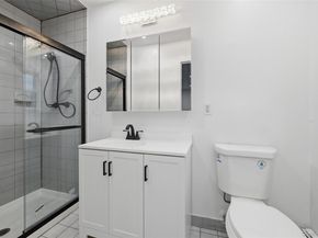 19 Sherwood Court, Ronkonkoma NY 11779