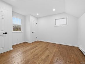19 Sherwood Court, Ronkonkoma NY 11779