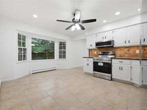 19 Sherwood Court, Ronkonkoma NY 11779